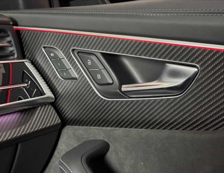 Audi RS Q8 47