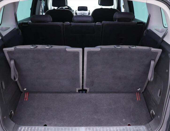 Opel Zafira 10