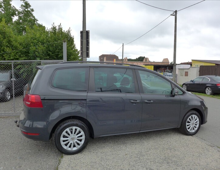Volkswagen Sharan 5