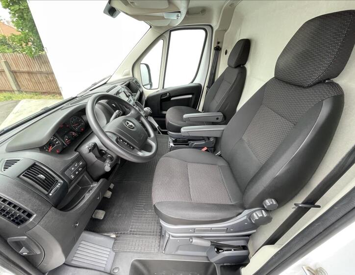 Opel Movano 4