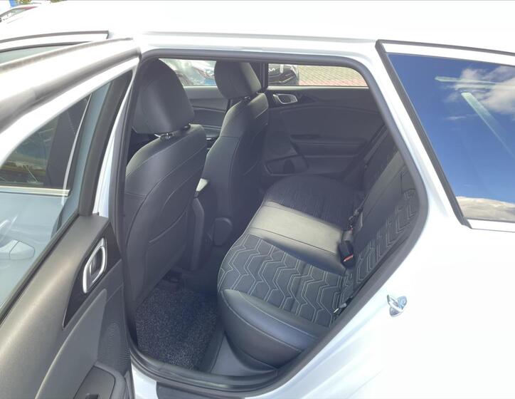 KIA Ceed 12