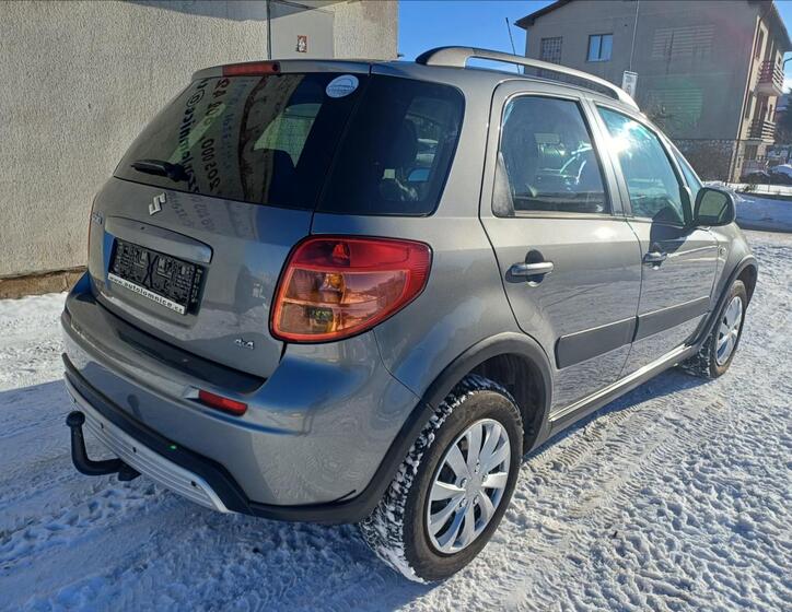 Suzuki SX4 7