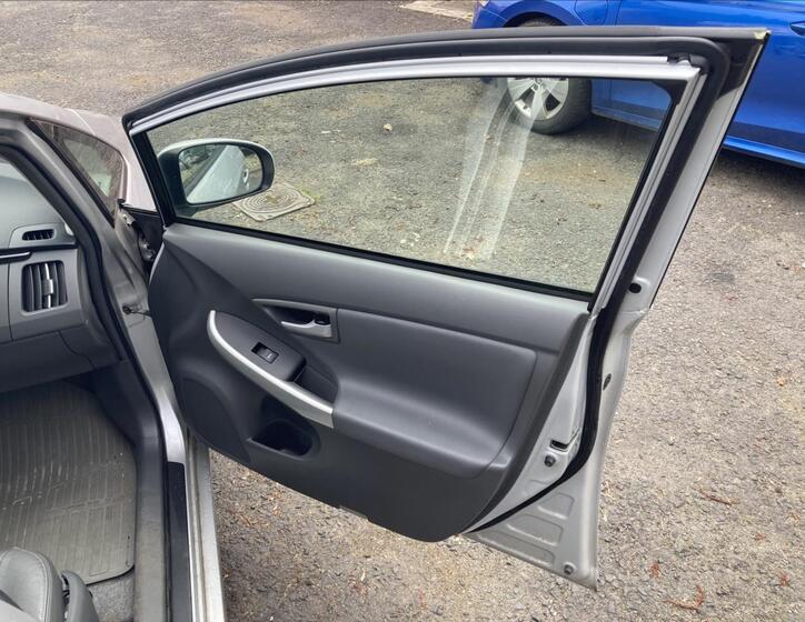 Toyota Prius 13