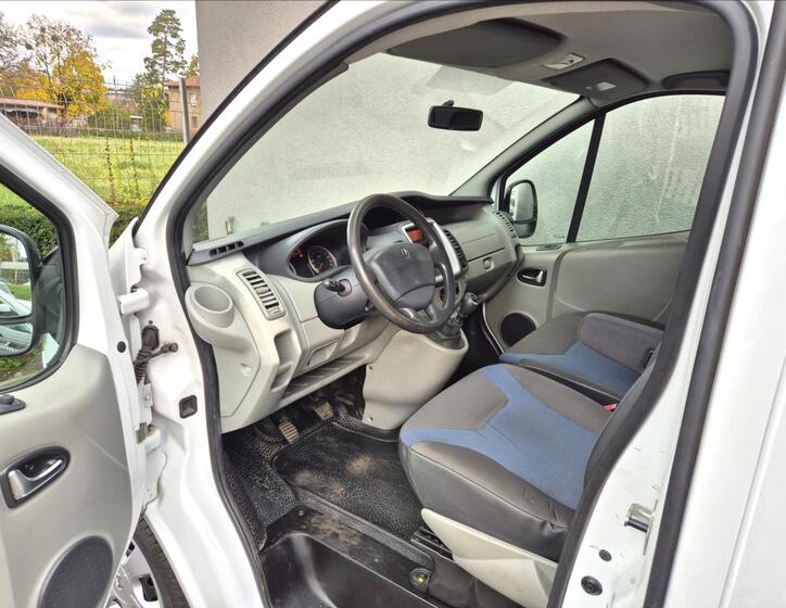 Renault Trafic 11
