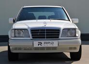 Mercedes-Benz 124 8