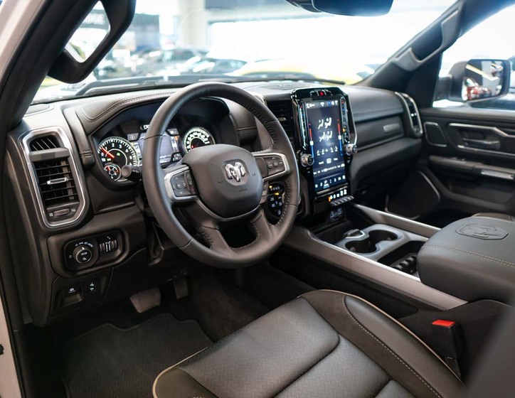 Dodge RAM 12