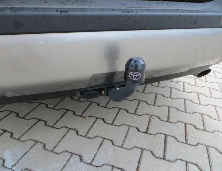 Toyota RAV4 8