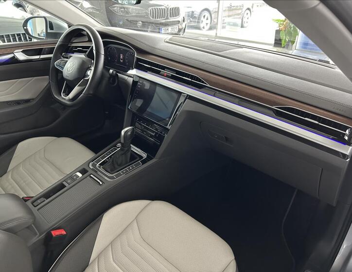 Volkswagen Arteon 9