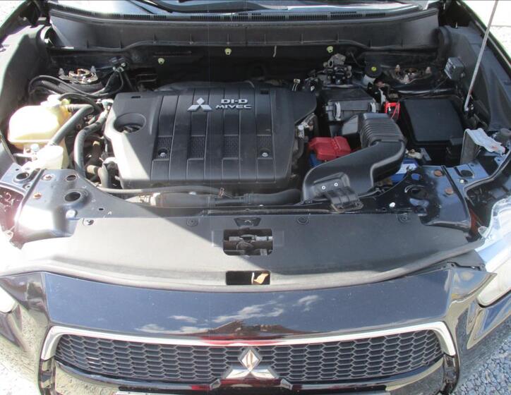 Mitsubishi Outlander 24