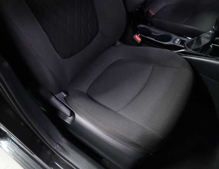 Toyota Corolla 13