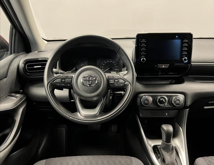 Toyota Yaris 5