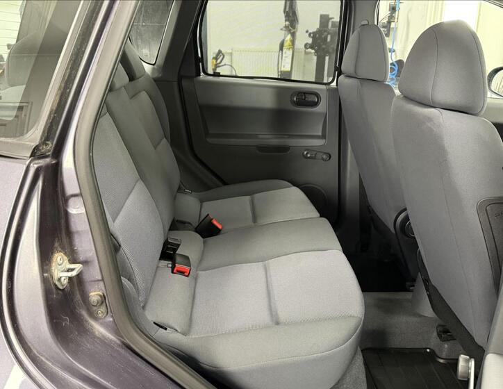 Mitsubishi Colt 11