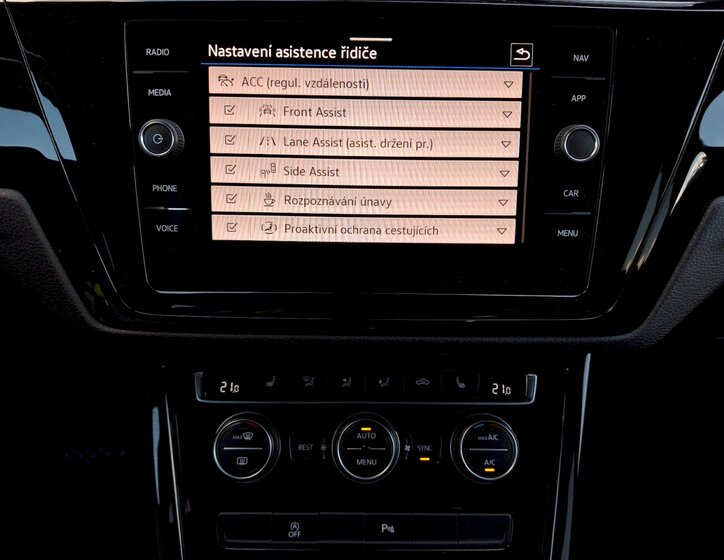 Volkswagen Touran 27