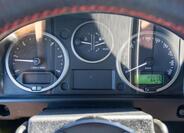 Land Rover Defender 15