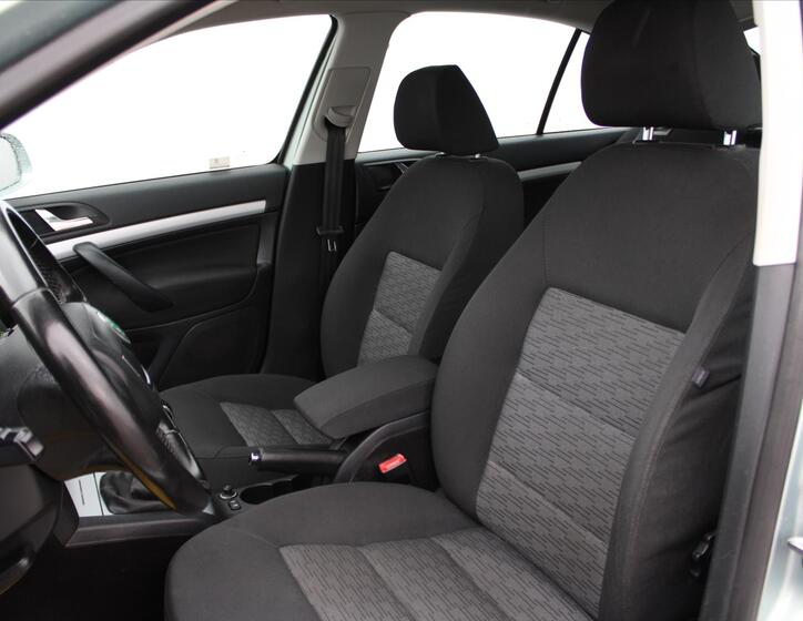 Škoda Octavia 10