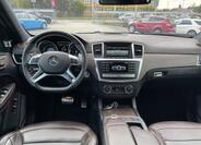 Mercedes-Benz GL 10