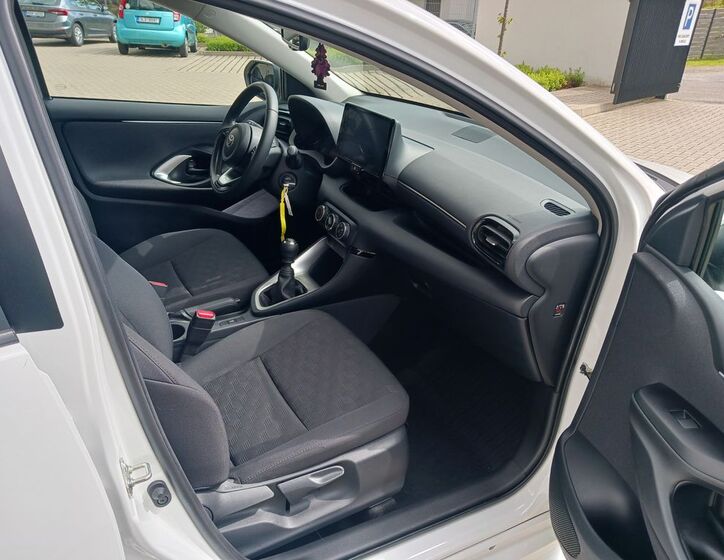 Toyota Yaris 12