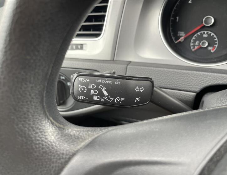 Volkswagen Golf 25