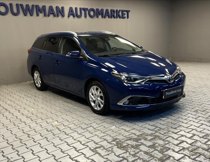 Toyota Auris 14