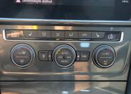 Volkswagen Golf 27