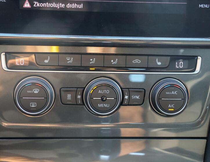 Volkswagen Golf 27