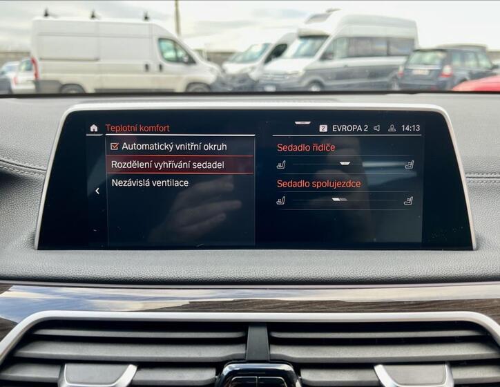 BMW Řada 7 36