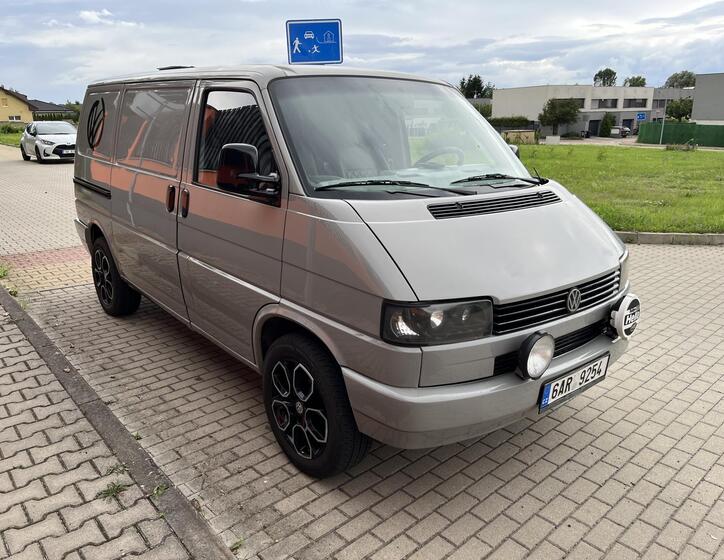 Volkswagen Transporter 4