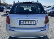 Suzuki SX4 6