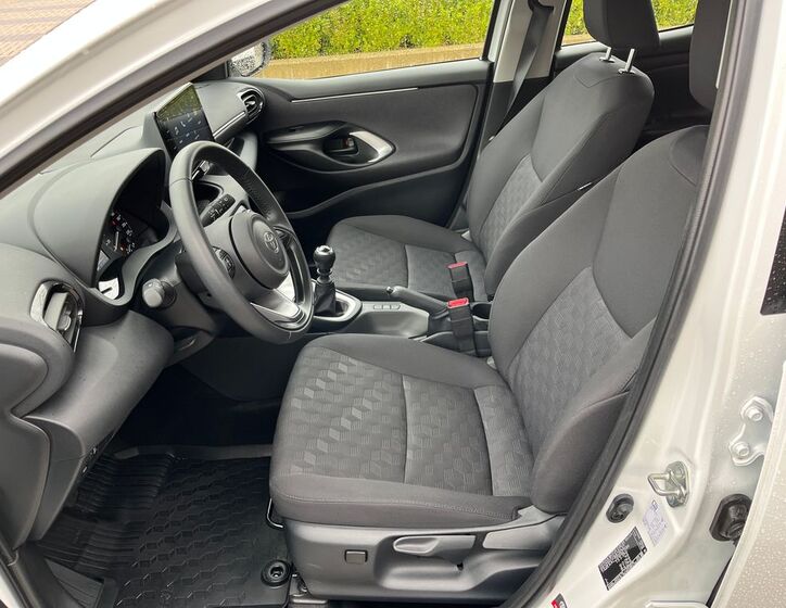 Toyota Yaris 13