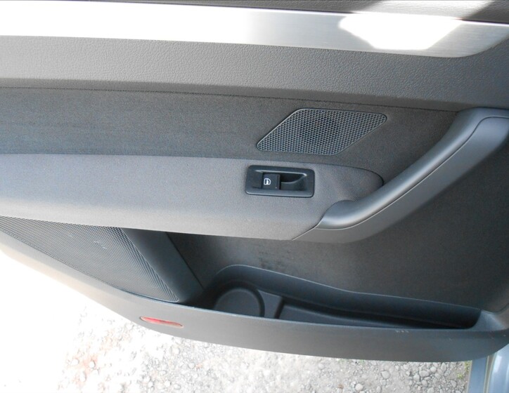 Volkswagen Touran 16