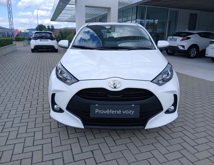 Toyota Yaris 9