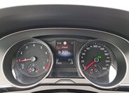Volkswagen Passat 9