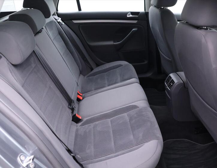 Volkswagen Golf 15