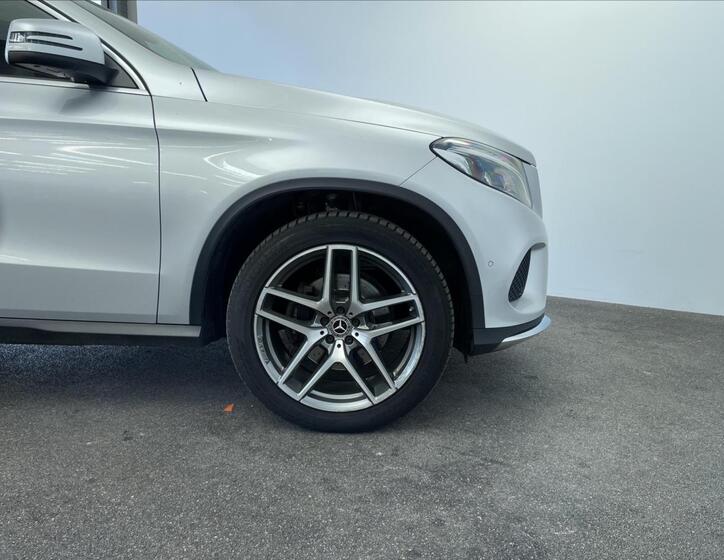 Mercedes-Benz GLE 21