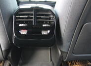 BMW iX 13