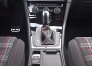 Volkswagen Golf 15
