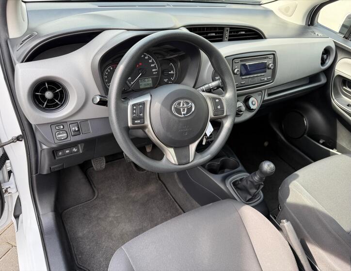 Toyota Yaris 7