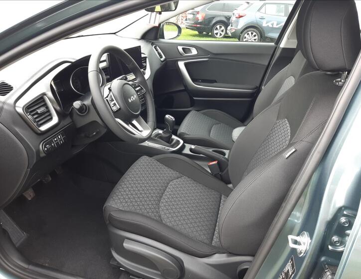 KIA Ceed 11