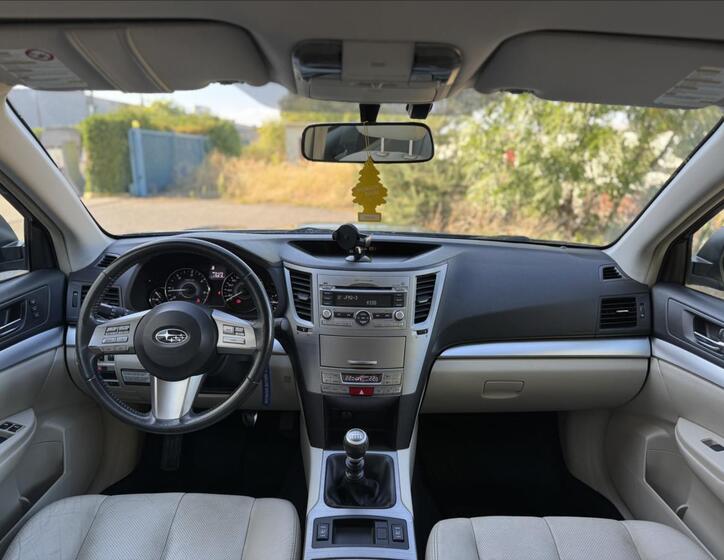 Subaru Legacy 12