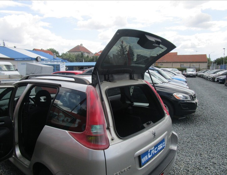Peugeot 206 28