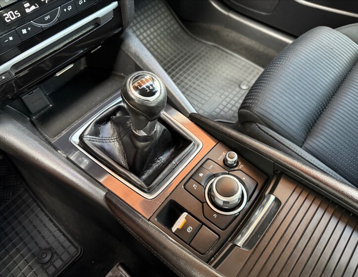 Mazda 6 16
