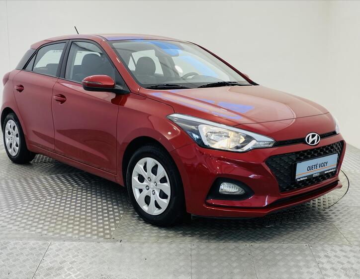 Hyundai i20 24