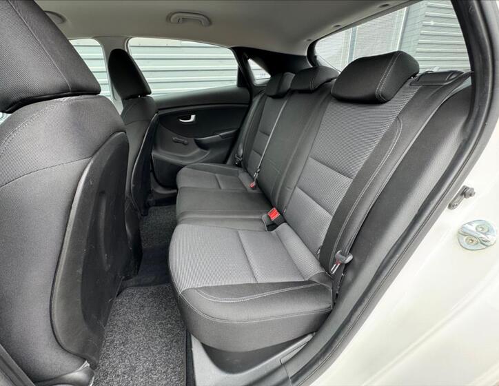 Hyundai i30 19