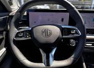 MG HS 8