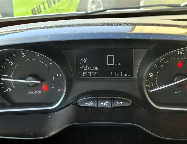 Peugeot 208 42