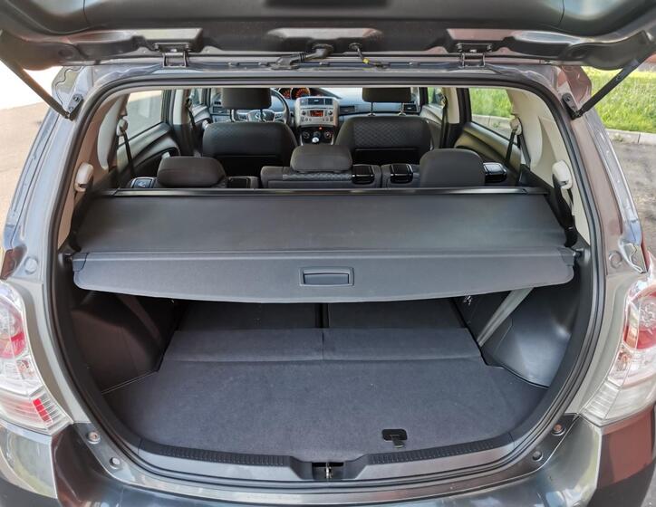 Toyota Verso 16
