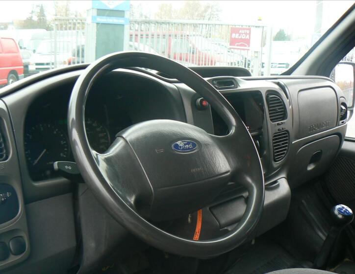Ford Transit 9