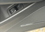 Audi A8 32