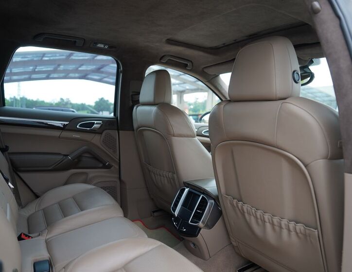 Porsche Cayenne 34
