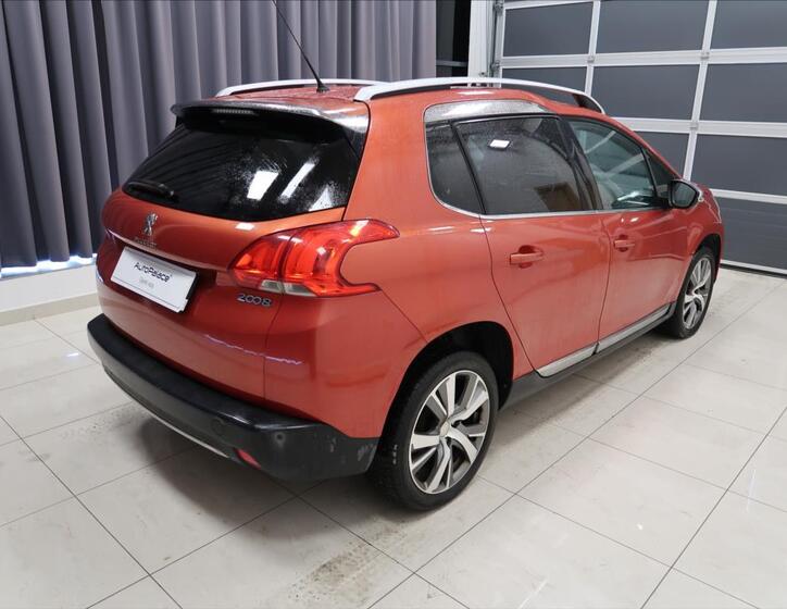 Peugeot 2008 4